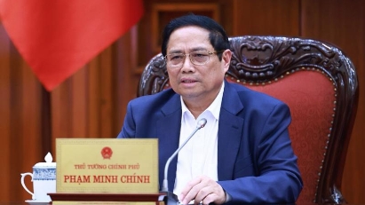 PM requests to prevent exchange rate from affecting macroeconomy