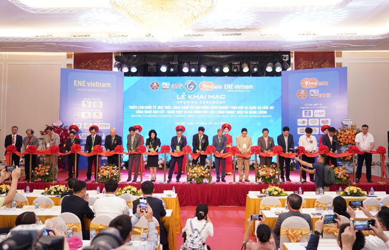 Opportunities for businesses to develop the electricity and energy industry 