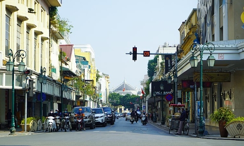 Bất ngờ với giá nhà mặt phố Hà Nội trong quý 1/2024