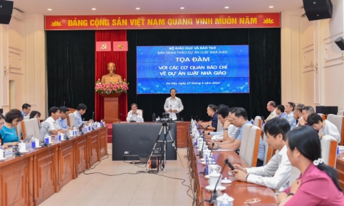 Dự thảo Luật Nhà giáo cần có đủ yếu tố mới