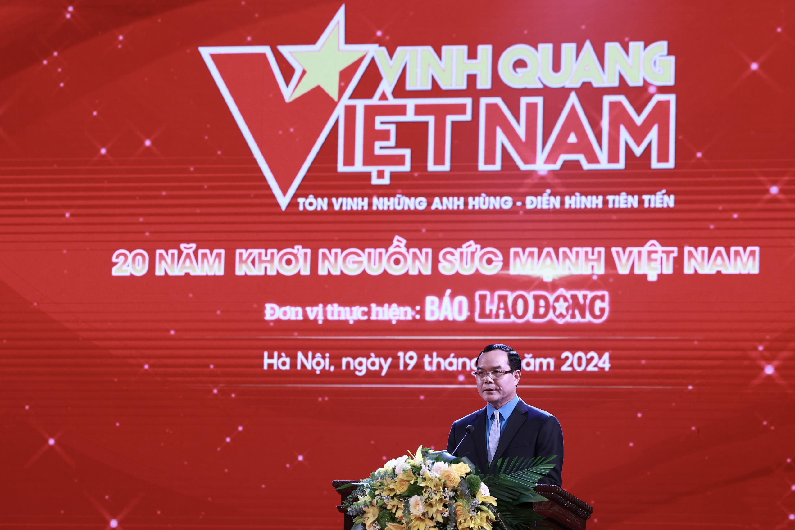 Chủ tịch Tổng Liên đoàn Lao động Việt Nam Nguyễn Đình Khang.