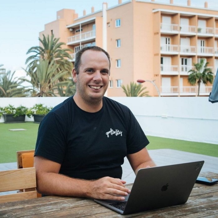 Gon&ccedil;alo Hall, nh&agrave; s&aacute;ng lập người Bồ Đ&agrave;o Nha, đ&atilde; th&agrave;nh lập một ng&ocirc;i l&agrave;ng du mục kỹ thuật số ở Madeira