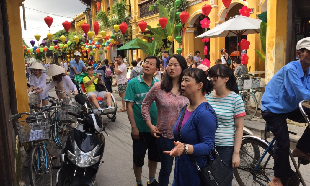 Khách Hàn Quốc rất ưa thích Hội An. 