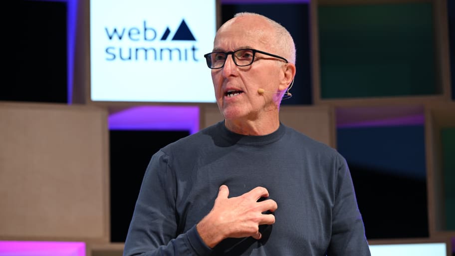 Tỷ phú Frank McCourt tại sự kiện Web Summit 2023 được tổ chức tại Lisbon, Bồ Đào Nha.