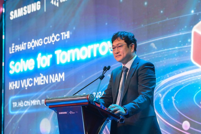Ông Kim Yong Sup, Phó Tổng Giám đốc phụ trách Đối ngoại Tổ hợp Samsung Việt Nam, phát biểu tại chương trình.