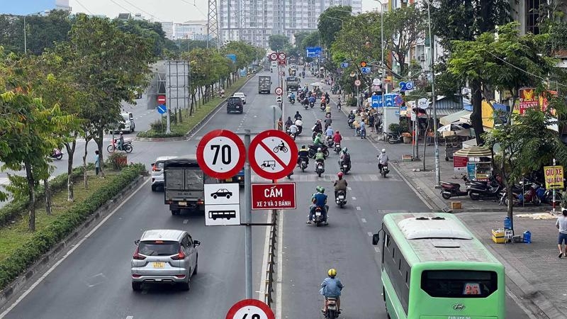 HCM City to upgrade roads to ensure traffic safety