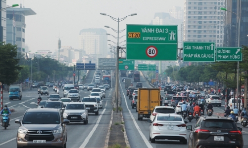 Dè dặt thu phí ô tô vào nội đô, đại biểu Quốc hội đề xuất bổ sung phí mới trong Luật Đường bộ