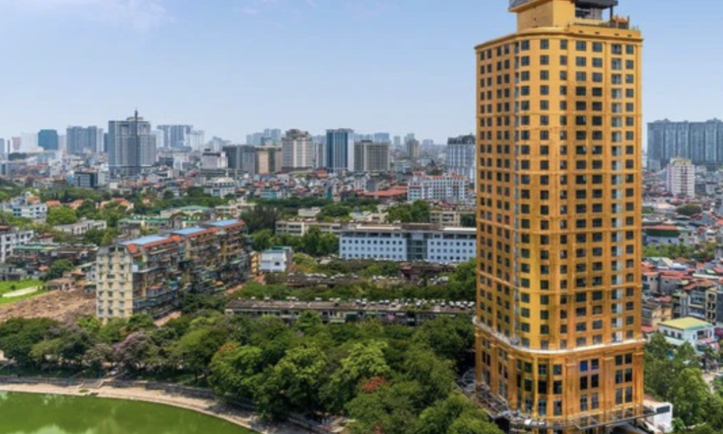 Tòa nhà dát vàng của đại gia Đường Bia.