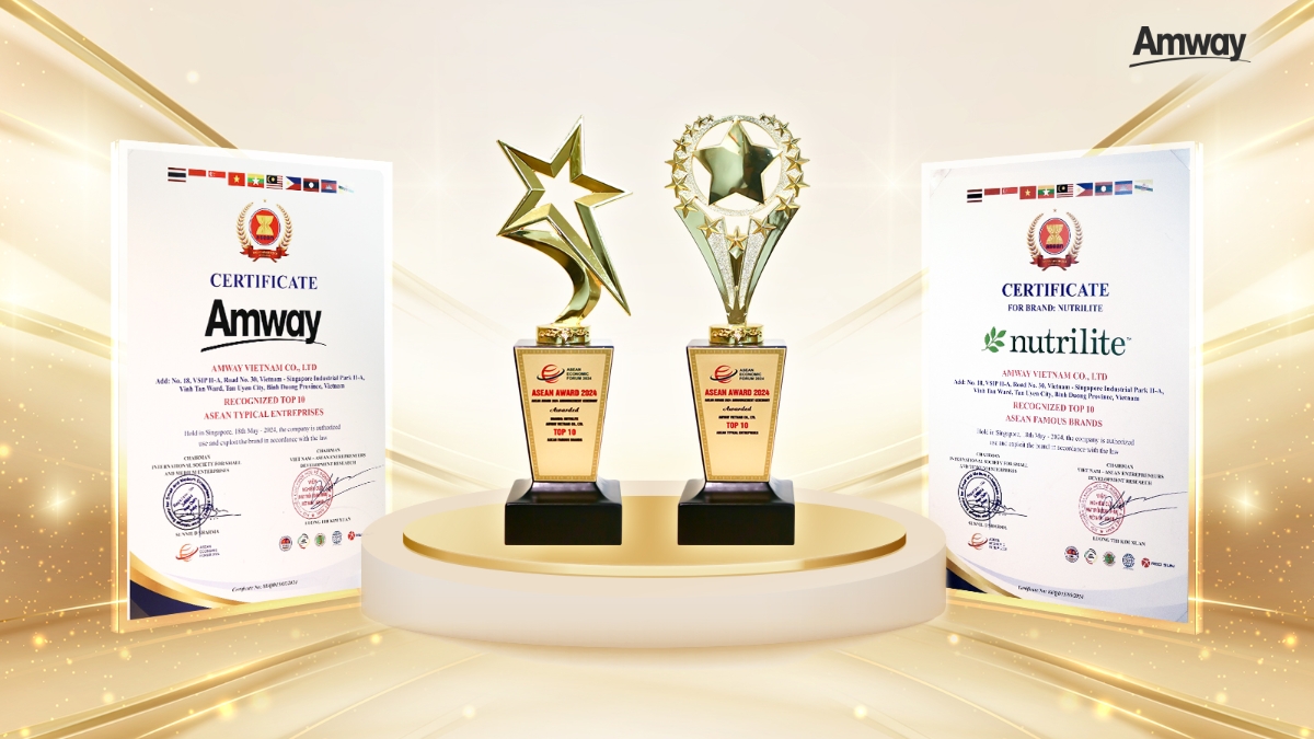 Amway với giải thưởng Doanh nghiệp tiêu biểu ASEAN và Nutrilite với giải Thương hiệu nổi tiếng ASEAN.