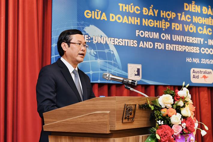 Thứ trưởng Nguyễn Văn Phúc phát biểu khai mạc diễn đàn. Ảnh: MOET.