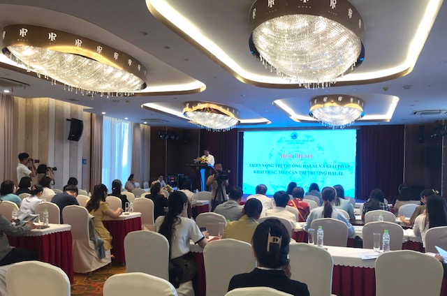 Quang cảnh Hội thảo &ldquo;Triển vọng thị trường Halal v&agrave; giải ph&aacute;p khai th&aacute;c, tiếp cận thị trường Halal&rdquo;. Ảnh: Ng&ocirc; Anh Văn