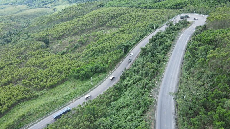 Tuyến đường kết nối hệ thống các cảng biển của khu vực duyên hải miền Trung với khu vực ngã ba Việt Nam - Lào - Campuchia và các nước Thái Lan, Myanmar.