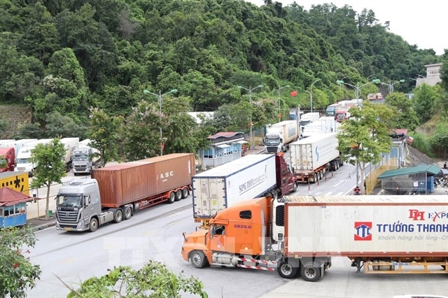 Working hours for customs clearance at border gates between Vietnam and China extended