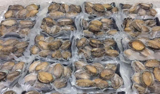 Sản phẩm thuỷ hải sản đông lạnh được nhập khẩu từ Hàn Quốc, Nhật Bảnđang gia tăng tại Việt Nam.