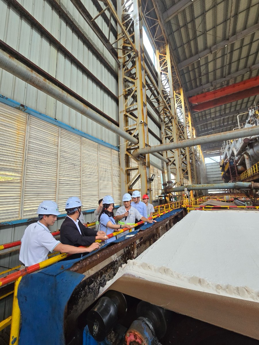 Đoàn công tác của Phân Bón Cà Mau thăm dây chuyền sản xuất của Công ty Sino – Agri Potash.