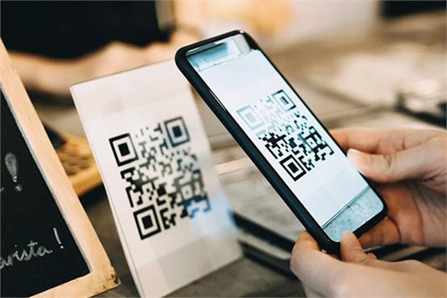 Hiện nay, khách hàng thường có hai lựa chọn thanh toán phổ biến: quét mã và quẹt thẻ. 