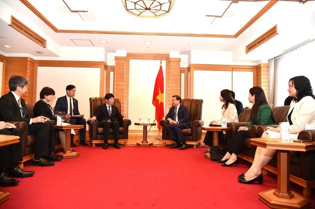 Deputy PM meets Japanese partners in Tokyo, discussing investment opportunities