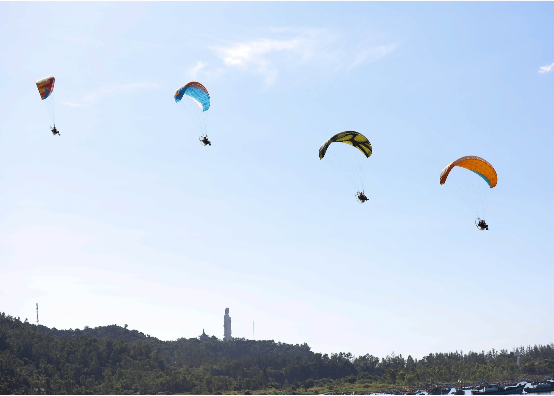 Giải d&ugrave; lượn Đ&agrave; Nẵng mở rộng năm 2023 với chủ đề &ldquo;Bay tr&ecirc;n Ti&ecirc;n Sa&rdquo;.