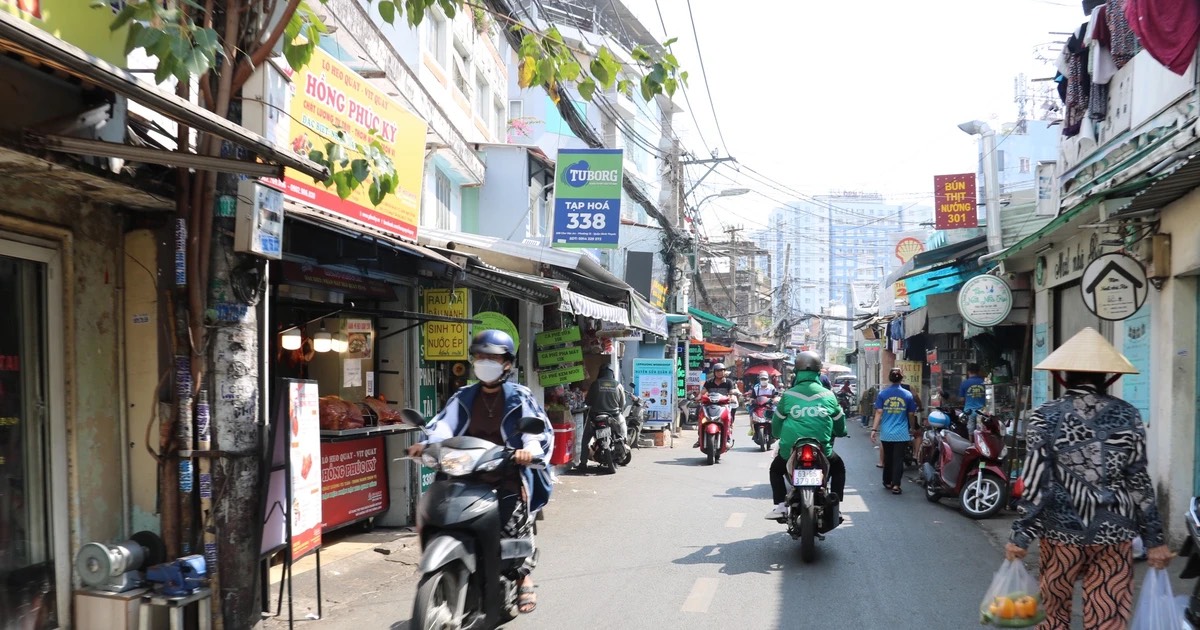 Đường Chu Văn An thường xuyên xảy ra tình trạng ùn tắc vào các giờ cao điểm - Ảnh minh họa.