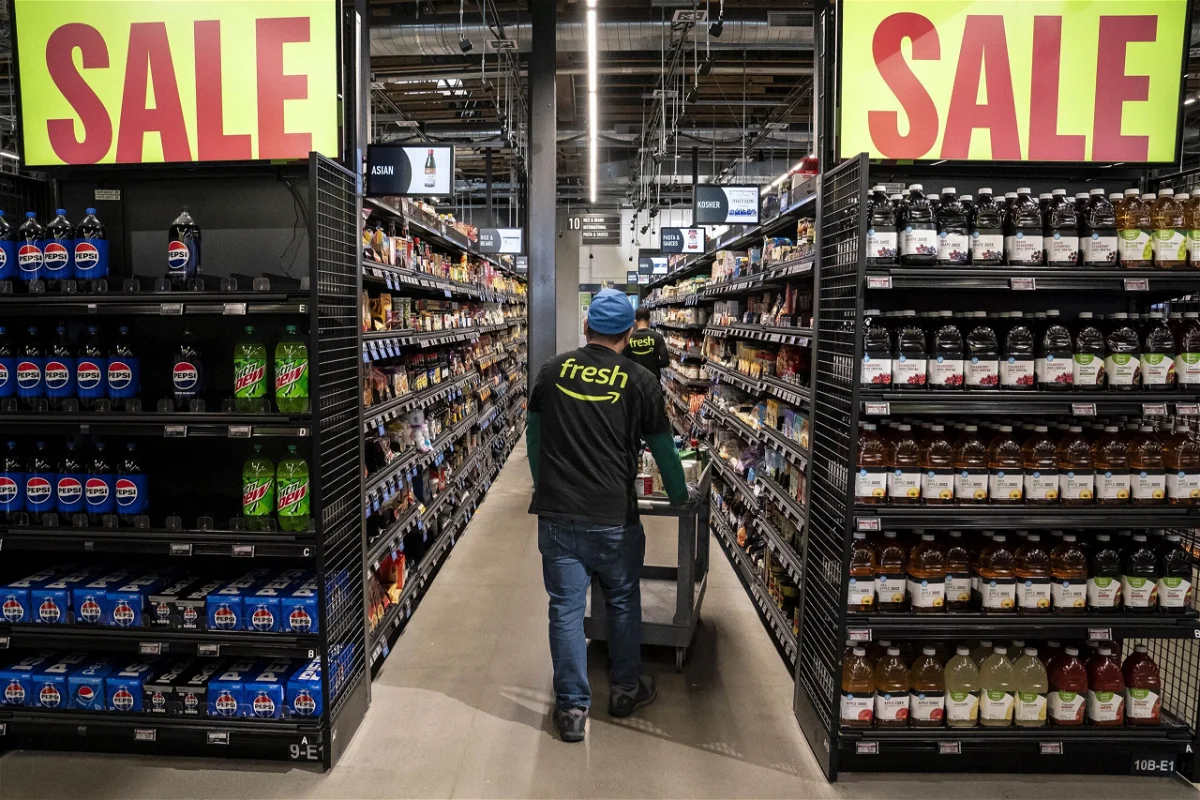 Amazon Fresh cho biết mỗi ngày sẽ giảm giá lên tới 30% với 4.000 mặt hàng.