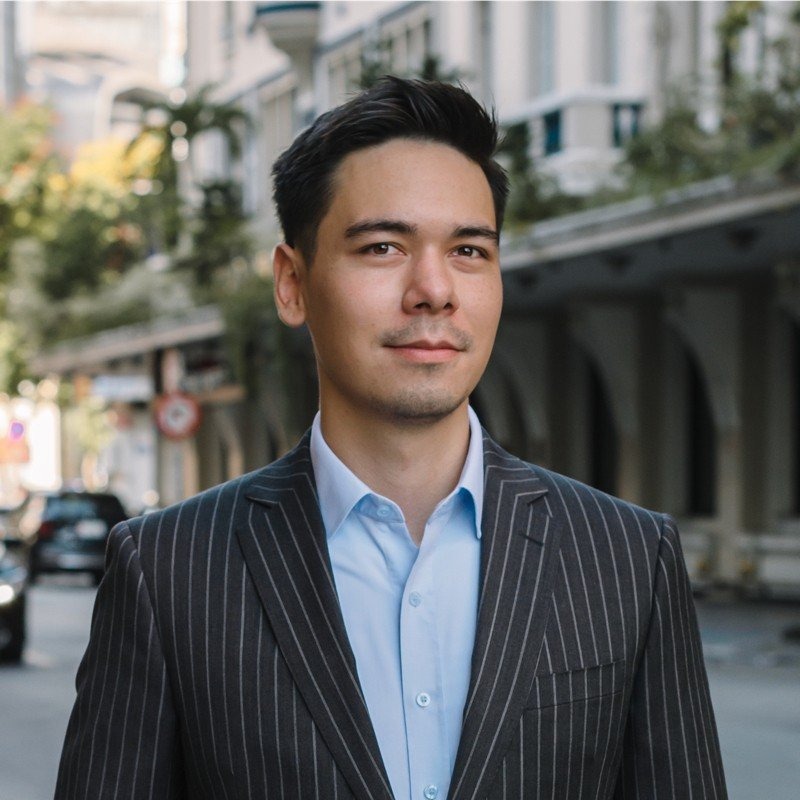 Để c&oacute; thể hưởng lợi trong xu thế &ldquo;nước l&ecirc;n, thuyền l&ecirc;n&rdquo; n&agrave;y v&agrave; kh&ocirc;ng bị nhấn ch&igrave;m, tụt hậu, &ocirc;ng Marco Foerster cũng đề xuất rằng Việt Nam phải cần cực phấn đấu thu h&uacute;t c&aacute;c c&ocirc;ng nghệ then chốt, đặc biệt l&agrave; AI, chất b&aacute;n dẫn v&agrave; trung t&acirc;m dữ liệu