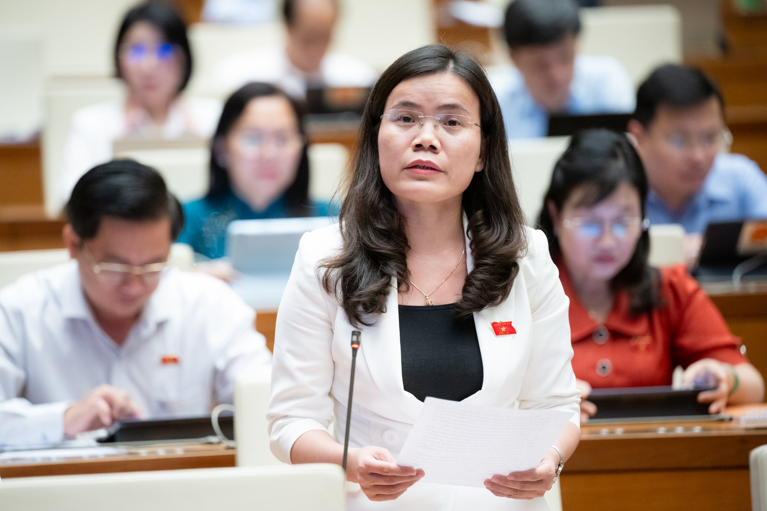 Đại biểu Vũ Hồng Luyến, Đo&agrave;n Đại biểu Quốc hội tỉnh Hưng Y&ecirc;n. Ảnh: Quochoi.vn.