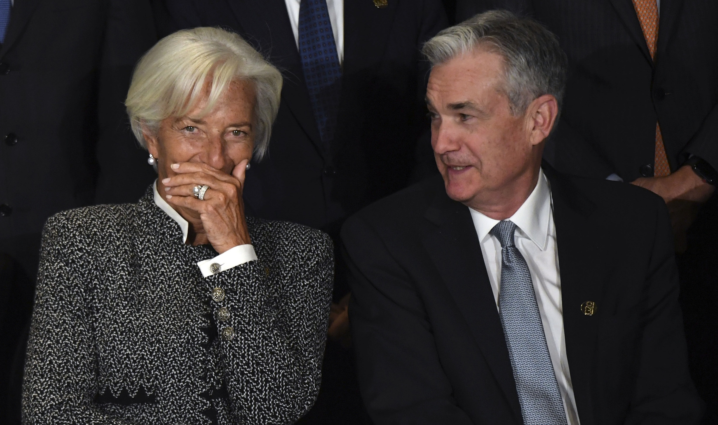 Chủ tịch ECB Christine Lagarde (trái) và Chủ tịch Fed Jerome Powell - Ảnh: Bloomberg.