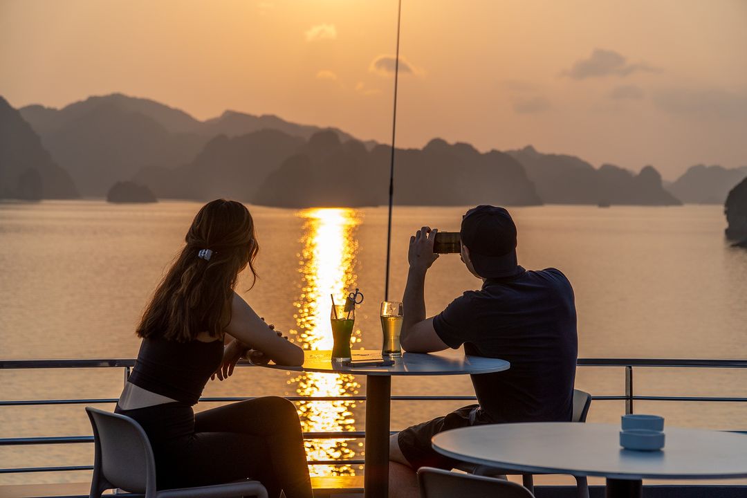 Quảng Ninh đã tập trung đồng bộ nhiều giải pháp vừa bảo vệ môi trường cảnh quan, vừa góp phần đưa Hạ Long xứng tầm vịnh di sản.
