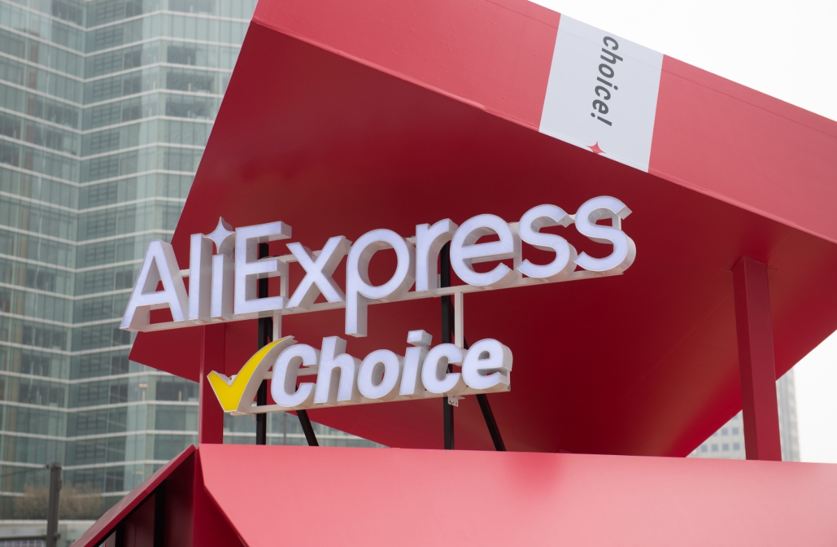 Alibaba đẩy mạnh hoạt động thương mại điện tử xuy&ecirc;n bi&ecirc;n giới.&nbsp;