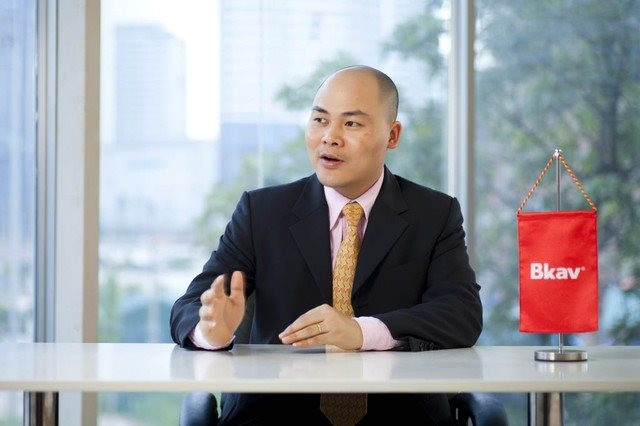 Chủ tịch HĐQT kiêm Tổng Giám đốc BKAV Pro Nguyễn Tử Quảng. 