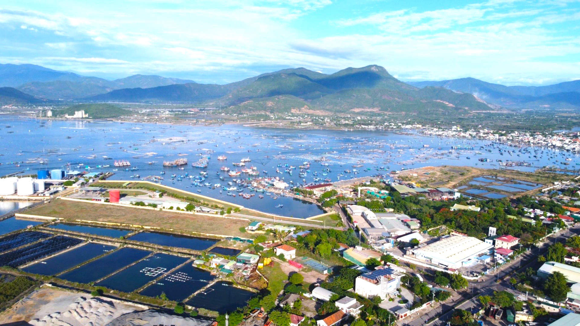 Khu vực ven vịnh Cam Ranh, tỉnh Khánh Hòa.