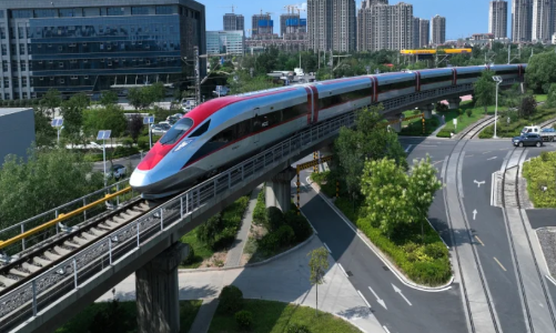 Phó Thủ tướng đề nghị đánh giá hiệu quả kinh tế, giá vé các phương án đầu tư đường sắt tốc độ cao