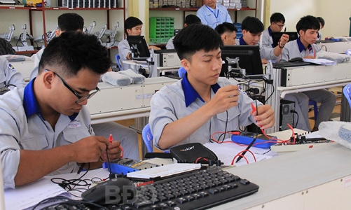 Giáo dục nghề nghiệp: Đại biểu đề nghị giải bài toán “quả trứng, con gà”