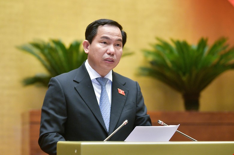 Chủ nhiệm Ủy ban Tài chính, Ngân sách của Quốc hội báo cáo thẩm tra dự thảo Nghị quyết của Quốc hội về thí điểm bổ sung một số cơ chế, chính sách đặc thù phát triển tỉnh Nghệ An.