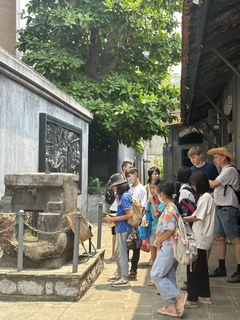 7.6 mln foreign tourists arrived  in 5M