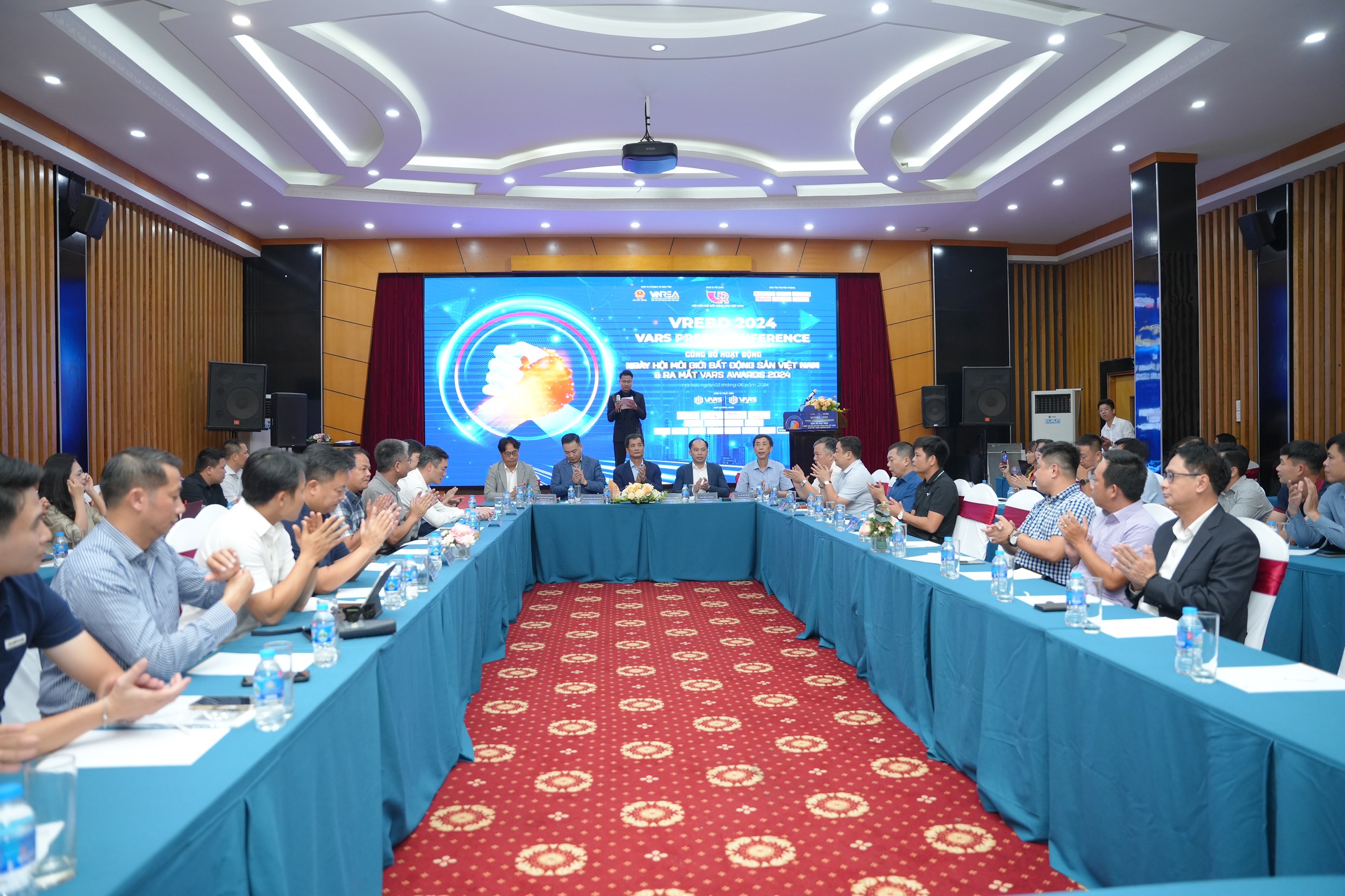 Toàn cảnh lễ công bố sự kiện.
