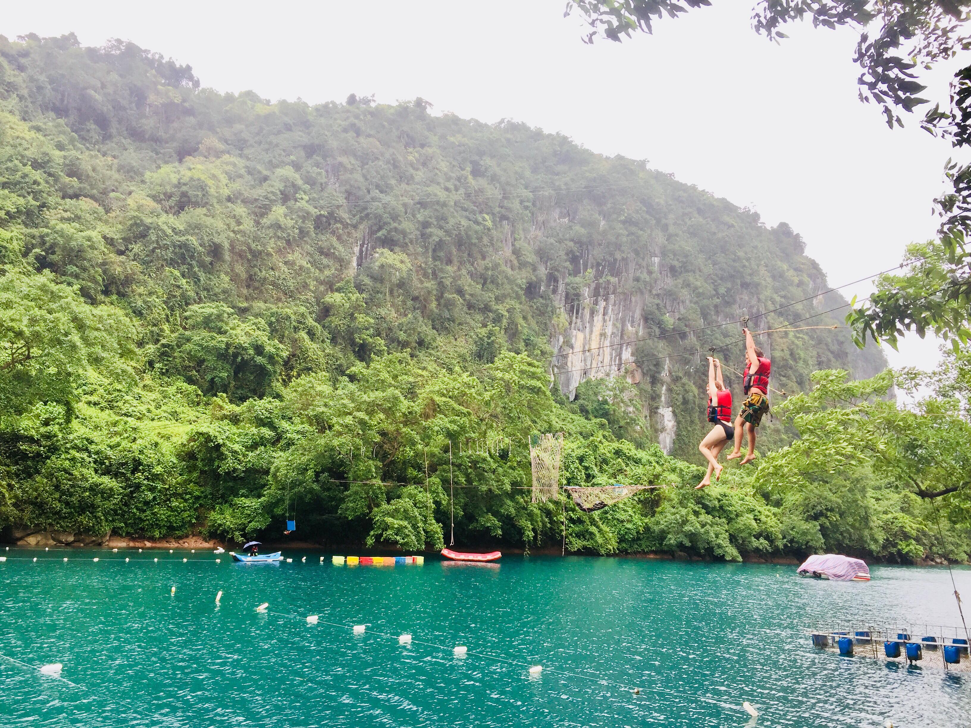 Hiện Vườn quốc gia Phong Nha - Kẻ Bàng tổ chức 18 tuyến, điểm, chương trình du lịch gắn với đặc trưng của vườn.