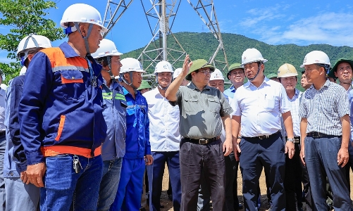 Thủ tướng yêu cầu gấp rút hoàn thành các công trình điện trọng điểm