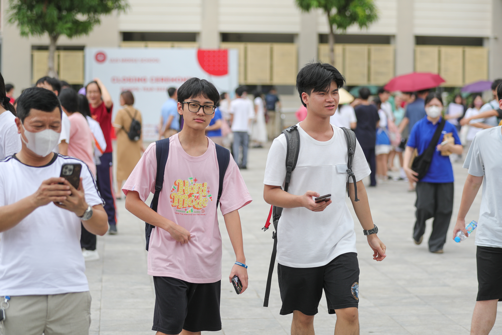Các thi sinh tham dự kỳ thi. Ảnh: VNU.