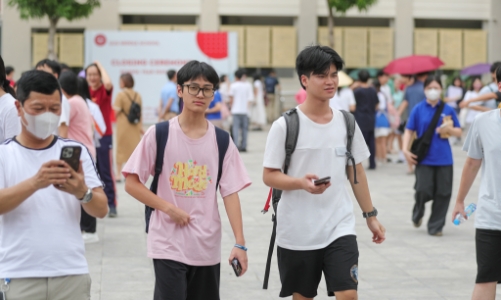 Gần 4.000 thí sinh thi vào lớp 10 của trường chuyên Đại học Quốc gia Hà Nội 