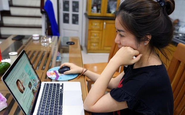Nghiên cứu bổ sung quy định xác thực tài khoản người bán cá nhân và cung cấp thông tin trên các website, ứng dụng cung cấp dịch vụ thương mại điện tử.