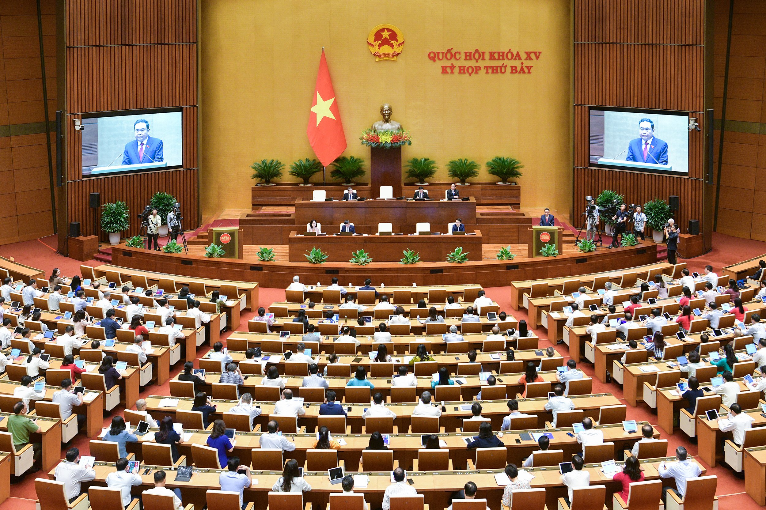 Quốc hội bắt đầu phiên chất vấn và trả lời chất vấn vào sáng ngày 4/6 - Ảnh: Quochoi.vn