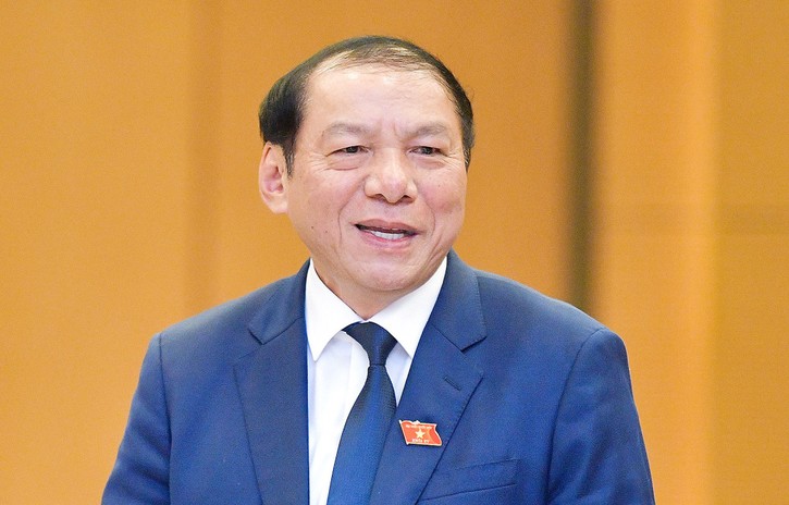 Bộ trưởng Bộ Văn h&oacute;a, Thể thao v&agrave; Du lịch Nguyễn Văn H&ugrave;ng. Ảnh: Quochoi.vn.