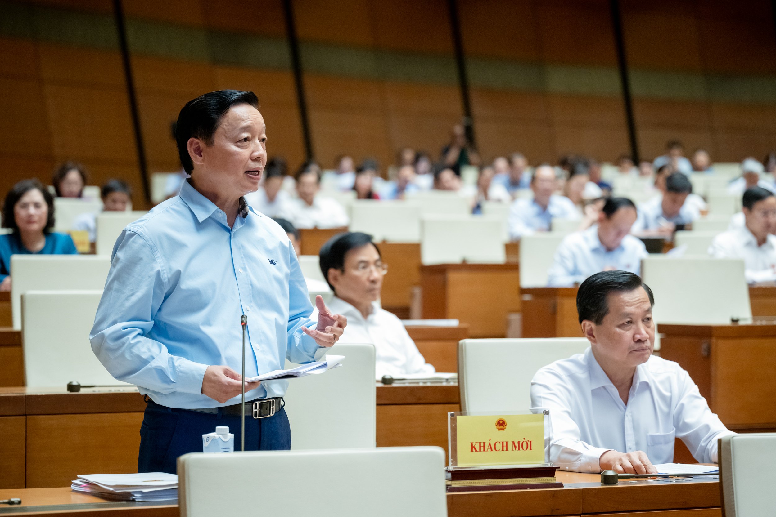 Phó Thủ tướng Trần Hồng Hà phát biểu tại phiên chất vấn - Ảnh: Quochoi.vn