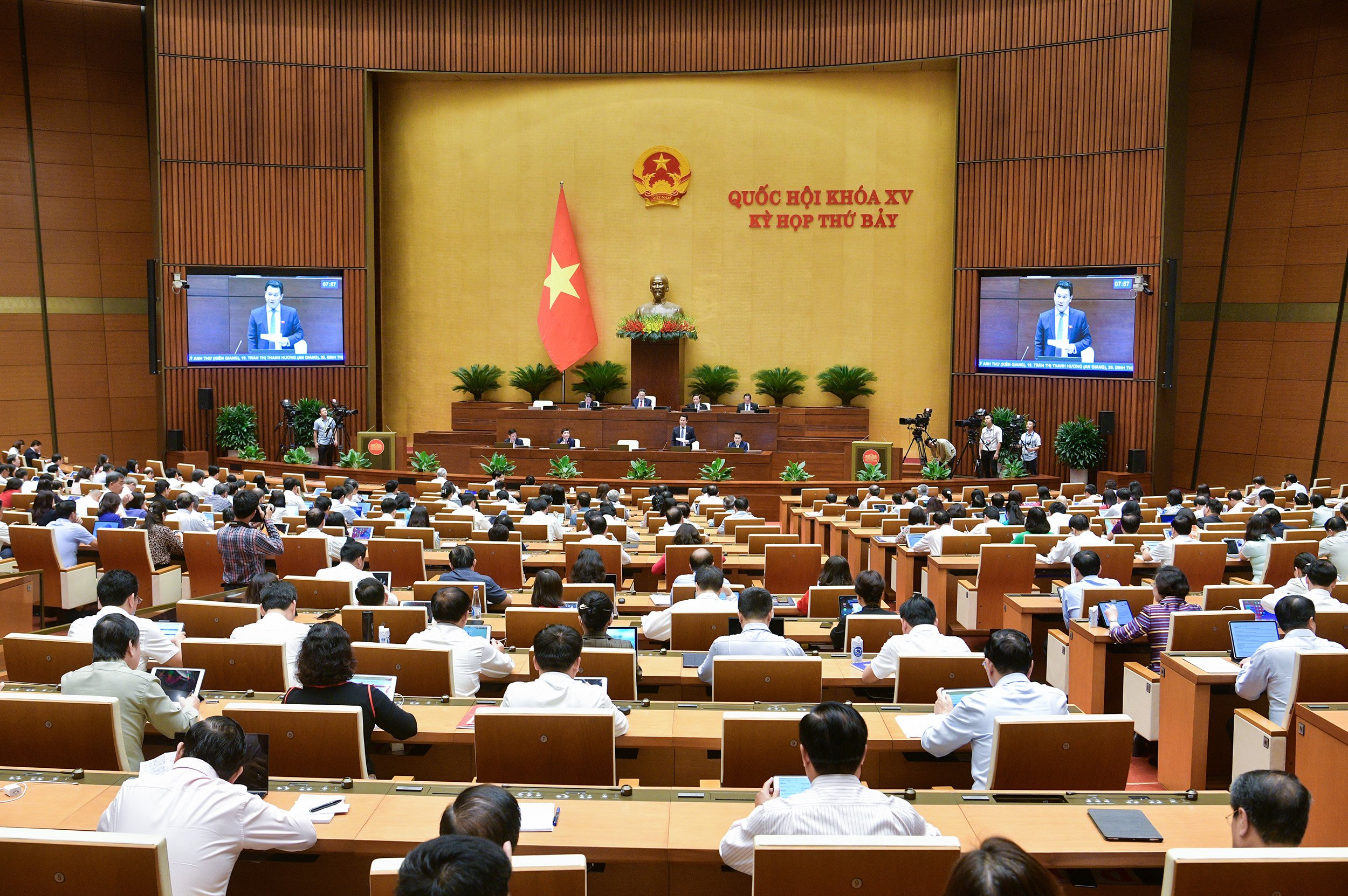 Phiên chất vấn đối với lĩnh vực tài nguyên môi trường diễn ra trong buổi sáng và nửa buổi chiều ngày 4/6 - Ảnh: Quochoi.vn