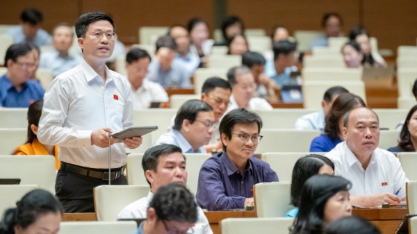 Đại biểu Quốc hội lo khó quản lý hoạt động livestream bán hàng