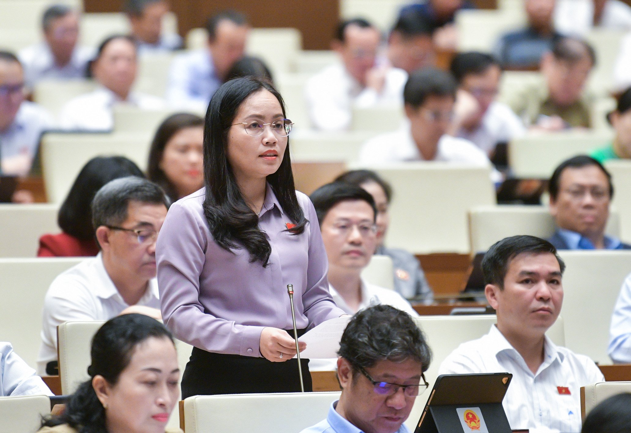 Đại biểu Hồ Thị Kim Ng&acirc;n, đo&agrave;n tỉnh Bắc Kạn. Ảnh: Quochoi.vn.