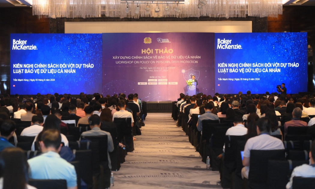 Quang cảnh hội thảo sáng 5/6.