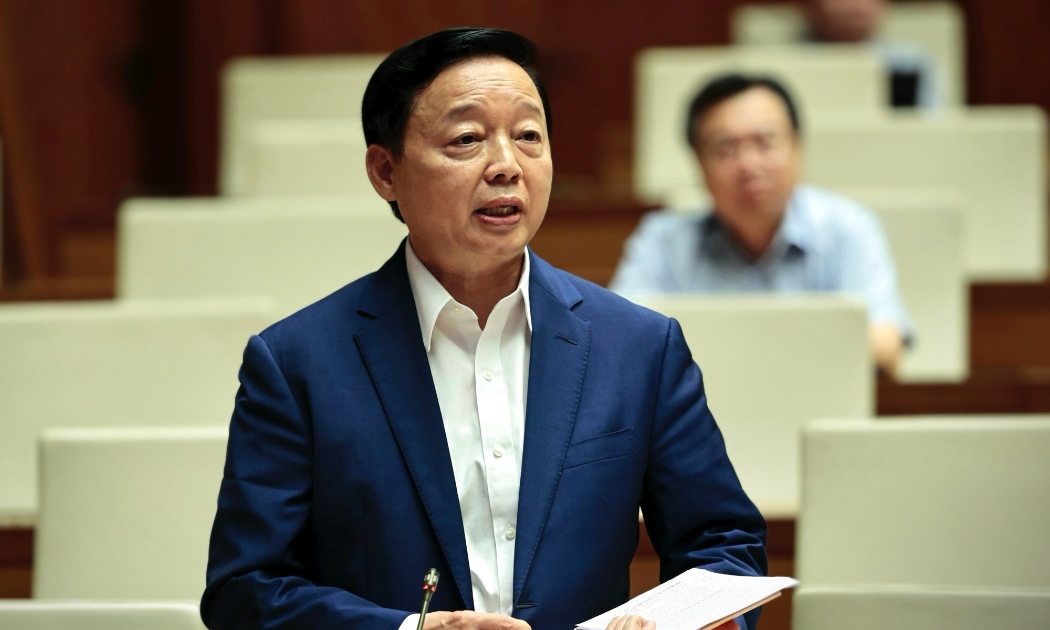 Phó Thủ tướng Trần Hồng Hà phát biểu tại phiên chất vấn và trả lời chất vấn sáng 5/6 - Ảnh: VGP