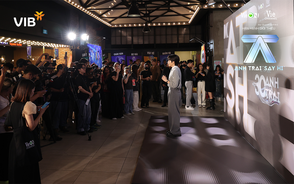 Sự kiện ra mắt b&agrave;i h&aacute;t chủ đạo của Anh Trai &ldquo;Say Hi&rdquo; tại TP.HCM thu h&uacute;t đ&ocirc;ng đảo kh&aacute;n giả.